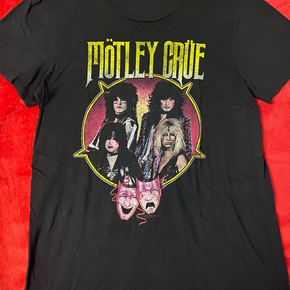 Motley Crue Graphic T-Shirt